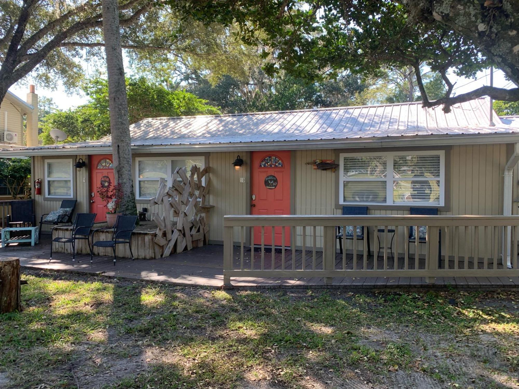 Nature Coast Inn & Cottages Inglis Exterior photo